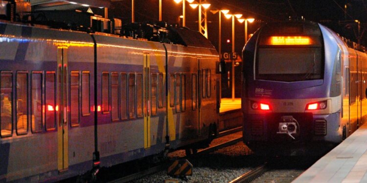 Sulm me thikë në stacionin e trenit; vdes 31-vjeçarja britanike, arrestohet një i ri