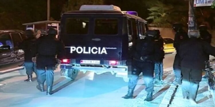 Të shtëna me armë gjatë kontrollit të policisë në parcelën e kanabisit në Pukë, FNSH niset drejt zonës