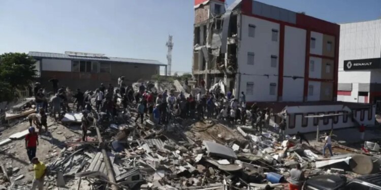 Tërmeti 7.4 në Kolumbi bllokon gjashtë aeroporte; lëkundjet u ndjenë në Venezuelë