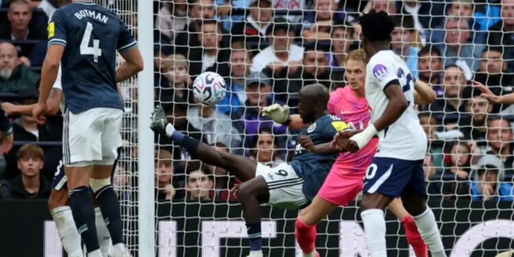 Tottenhami një turp, 300 milionë euro në merkato nuk "shkrepin"; De Zerbi merr humbjen e dytë radhazi