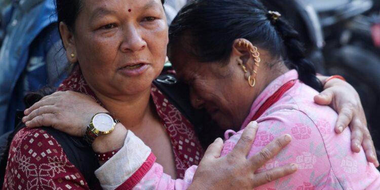 Tragjedia në Nepal thellohet: mbi 500 të vdekur nga përmbytjet, 977 persona ende të zhdukur