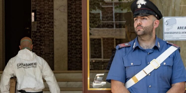 Tragjike në Itali: 16-vjeçari vret nënën, telefonon policinë dhe pranon krimin