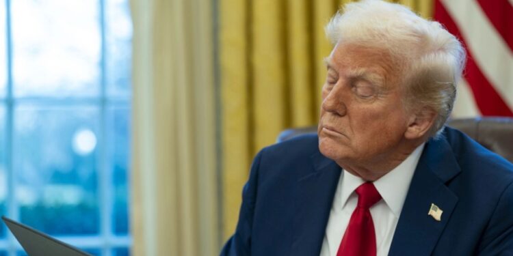Trump ashpërson politikat e emigracionit; SHBA gati t’ua anulojë vizat për deri në 200 mijë azilkërkues