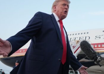 Trump hedh poshtë aludimet për mungesë municionesh luftarake: Publikuesit e deklaratave tradhtare të dënohen me burg