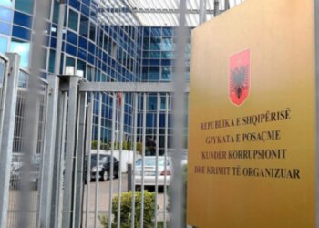 U ekstradua nga Anglia, Gjykata e Posaçme lë në burg Xhuljano Hoxhën, i grupit për 870 kg kanabis
