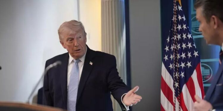Valë historike largimesh nga CIA: shkurtimet e Trump trondisin agjencinë dhe sistemin e pensioneve