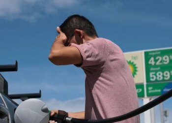 Vapa rriti inflacionin: transporti shtrenjtohet 8% në vit, ushqimet dhe banesa rëndojnë familjet