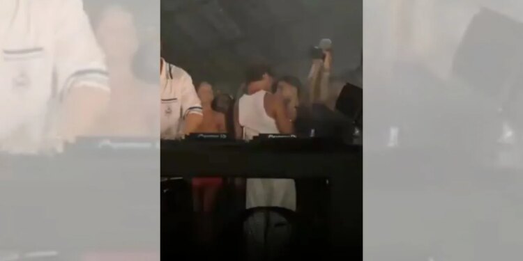 Video/ Afrimitet i pazakontë, komente pas pamjeve virale mes Ilia Topurias dhe yllit që i dha Spanjës Botërorin