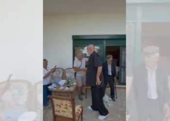 Video/ Ku je o Skënderbeu i Shqipërisë, Rama takohet me të moshuarit në Pogradec: Vendi i shpëtuar është…