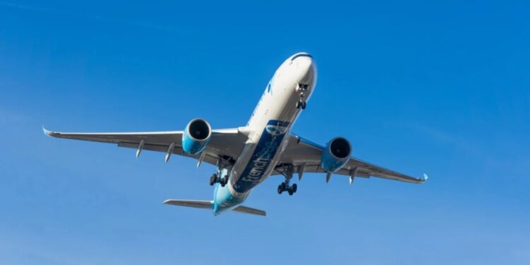 Video/ Tragjedi në aeroportin e Montrealit: punëtori u përplas nga avioni gjatë operacioneve në pistë, humb jetën