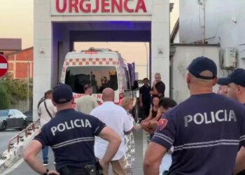 Vrasja e dyfishtë në Dukagjin: dy persona zunë pritë makinës, babë e bir u qëlluan me breshëri
