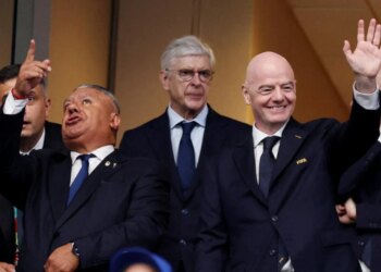 Wenger bashkohet me kritikët e Infantinos: Vendimi për anulimin ishte i padiskutueshëm