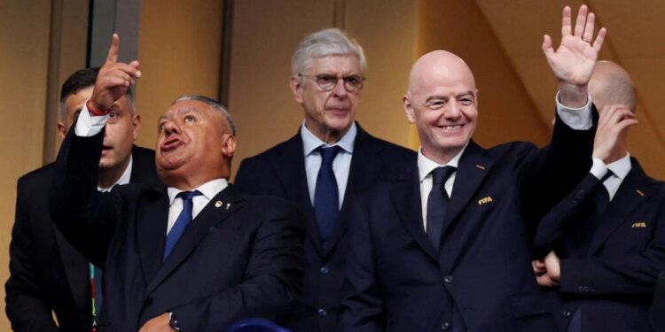Wenger bashkohet me kritikët e Infantinos: Vendimi për anulimin ishte i padiskutueshëm
