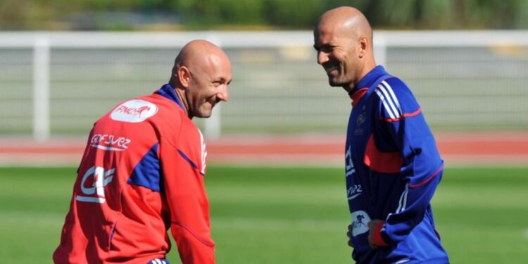 Zidane nis punën te Gjelat, zgjedh një legjendë franceze në stafin; rikthehet heroi i Botërorit 1998