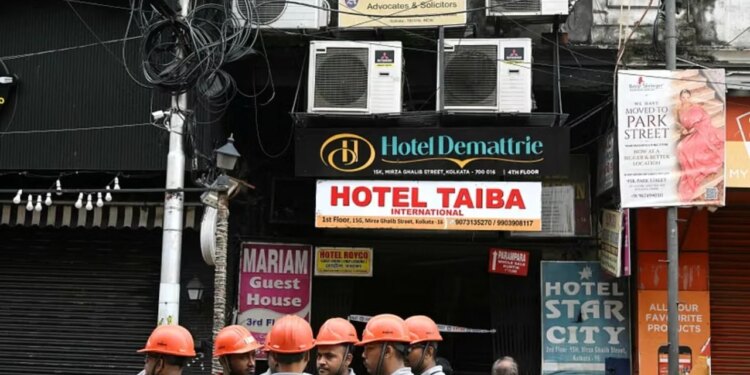 Zjarr i madh në hotel në Kalkuta, Indinë: të paktën 9 viktima dhe disa të plagosur