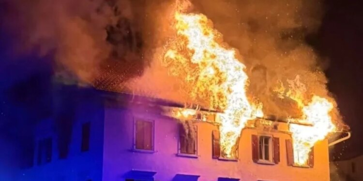 Zjarr masiv në pallat në Zvicër: 5 të zhdukur, 8 të plagosur, dy në gjendje të rëndë