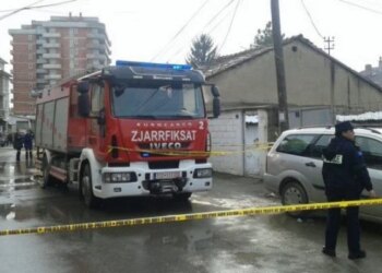 Zjarr në shtypshkronjë në Gjirokastër, nuk ka të lënduar