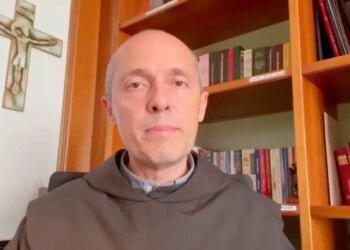 Zjarret në Pukë — Apeli i Kishës Katolike: Pakujdesia jonë po përpin male, fusha e shtëpi; tregoni kujdes