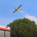 Zjarri i riaktivizuar në Drenie të Patosit, ndërhyhet nga ajri me dy avionë Air Tractor