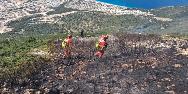 Zjarri mbi tunelin e Llogarasë shuhet plotësisht, autoritetet vendosin monitorim të zonës