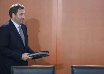 Zv.kancelari gjerman i bën thirrje presidentit Trump: Përfundojeni këtë luftë të pakuptimtë me Iranin, pasojat shihen te karburantet