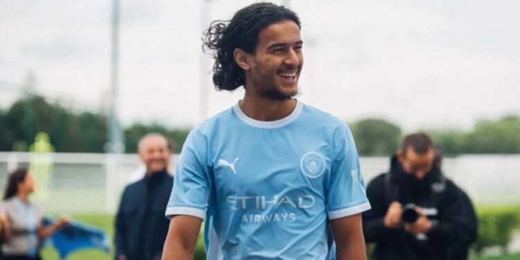 Zyrtare: Manchester City gjen pasuesin e Rodrit, nënshkruan me Bouaddi deri në vitin 2031