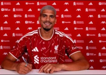 Zyrtare: Ronald Araujo bëhet i kuq, uruguajani kalon te Liverpool me huazim