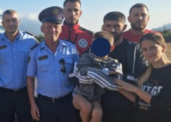 7-vjeçari i humbur në Kukës gjendet dhe ribashkohet me familjen