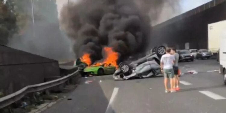 Aksident i frikshëm në Paris: Lamborghini me 200 km përplaset me një makinë, shpërthen në flakë; dy vdekur