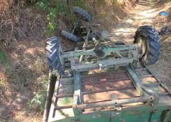 Aksident në Vajkan të vogël: mjeti bujqësor përmbyset, plagoset 53-vjeçari