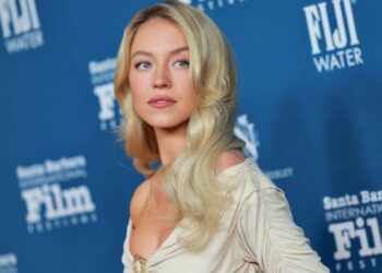 Aktorja e njohur e Hollywood-it Sydney Sweeney nuk përmbahet, i heq të gjitha për sportin