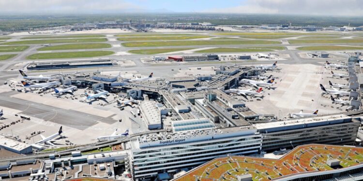 Alarm në Gjermani, plas malaria në aeroport: 8 të prekur dhe dy viktima në Frankfurt