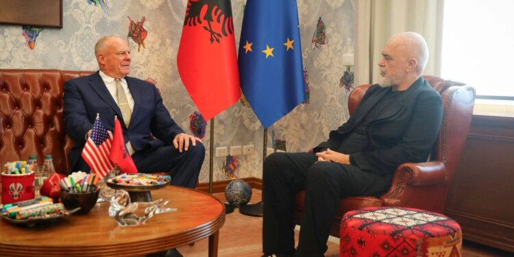 Ambasada Amerikane zbardh takimin e Wendt me Ramën: Fokusi te mbrojtja dhe lufta kundër krimit të organizuar