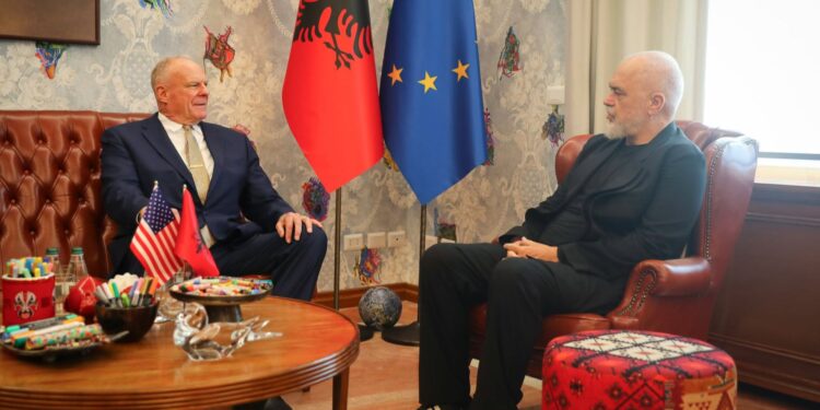 Ambasada Amerikane zbardh takimin e ambasadorit Wendt me Ramën: Fokusi te mbrojtja dhe lufta kundër krimit të organizuar