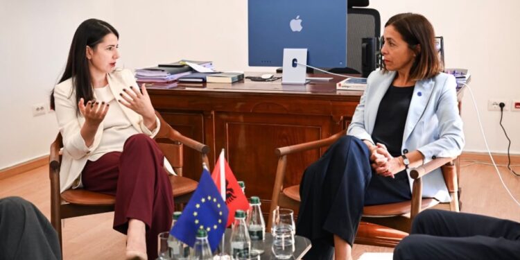 Ambasadorja e BE-së në Shqipëri takim me ministren Pirdeni: Rikonfirmojmë angazhimin e plotë për të mbështetur Shqipërinë