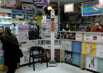 Analiza nga CNN: Sanksionet amerikane dhe inflacioni përkeqësojnë krizën shëndetësore në Iran