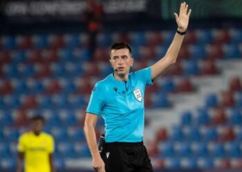 Arbitra të Superiores, të përzgjedhur nga UEFA, gjykojnë në Nations League