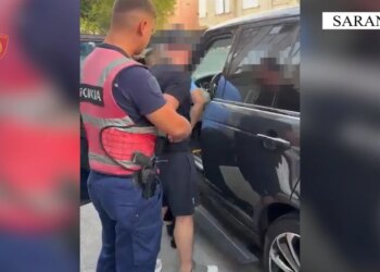 Arrestohet në Sarandë 27-vjeçari i shpallur në kërkim që goditi policin në detyrë