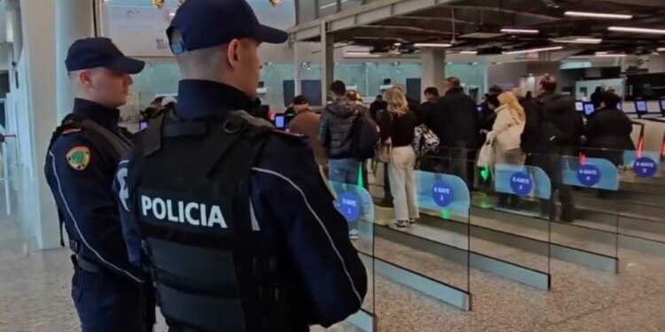Arrestohet sot në Itali riu që me vëllanë vrau 36-vjeçarin në Dibër, 8 vjet i shpëtoi drejtësisë shqiptare