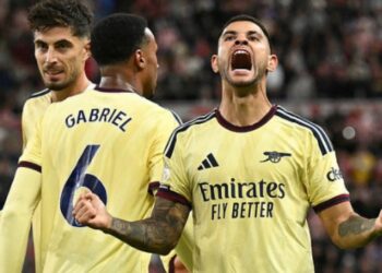 Arsenal mbetet perfekt, mposht Sunderlandin dhe ka 12 pikë të plota