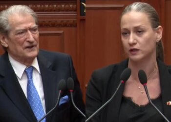 Berisha: Ke kaluar nga zyra e Ergysit që u bëre deputete? Ismaili: Tek Agasi isha me Argitën