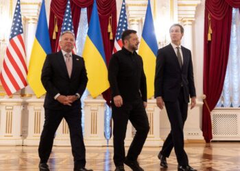 Bisedimet në Kiev: Zelensky pret që lufta të vijojë edhe gjatë dimrit, Witkoff: Palët duhet të bëjnë kompromise