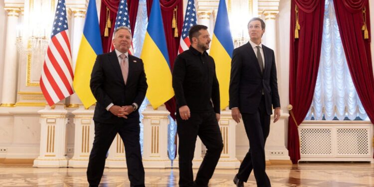 Bisedimet në Kiev: Zelensky pret që lufta të vijojë edhe gjatë dimrit, Witkoff: Palët duhet të bëjnë kompromise