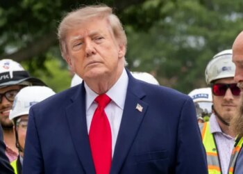Bojkot i mediave amerikane ndaj mbulimit të Trump, përplasje me Shtëpinë e Bardhë për aksesin e gazetarëve