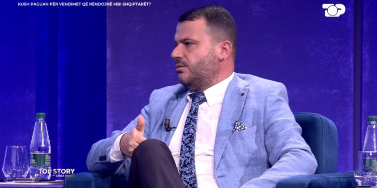 Çfarë po ndodh me aeroportin e Vlorës? Gazetari Tomorri: Konflikti është për financimin, qeveria nuk e merr dot