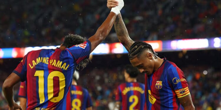 Çmenduri në Barcelonë: 7 gola, tripletë e Raphinhas dhe fitore spektakolare