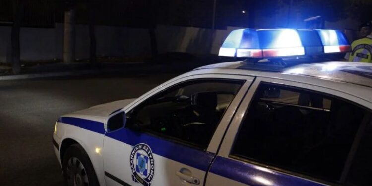 Dëgjuam një të shtëna, zgjatën 30 sekonda, thotë banori pas sulmit me armë ndaj 55-vjeçarit shqiptar në Athinë