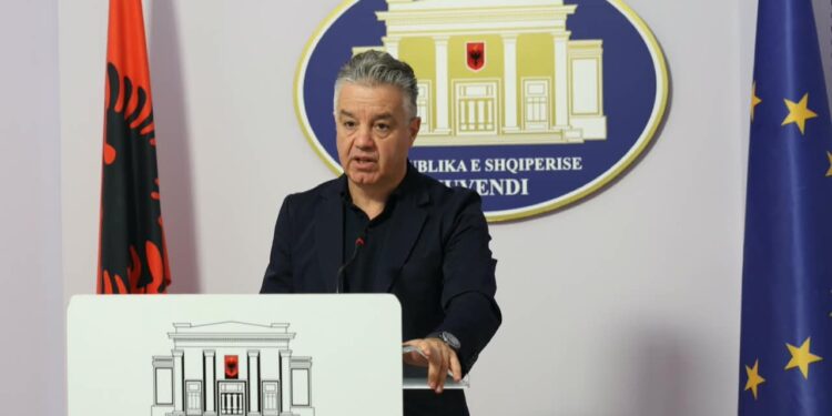 Denoncimi i PD-së: Nafta mbi 229 lekë/litër, Qeveria nuk ndërhyn, të eliminohet taksa e qarkullimit