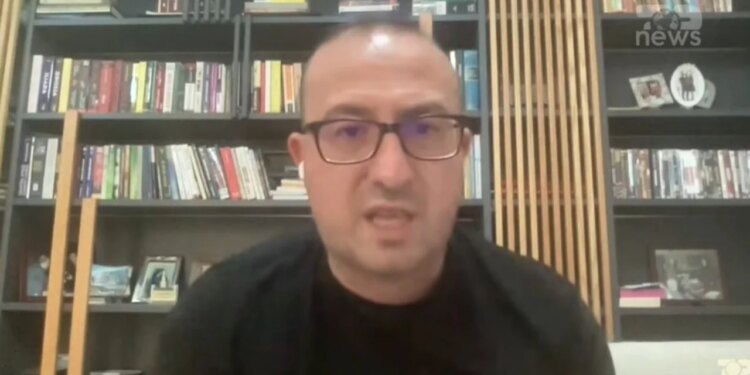 Denoncon deputeti i PD-së: deleguarit e saj në Lushnje u ngritën në qeveri; Kakaraçi mbante çantën Ballukut, ministër