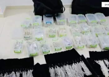Dy persona në Korçë procedohen penalisht për shitje bizhuterish argjendi të dyshuara të kontrabanduara, sekuestrohen 27 kg